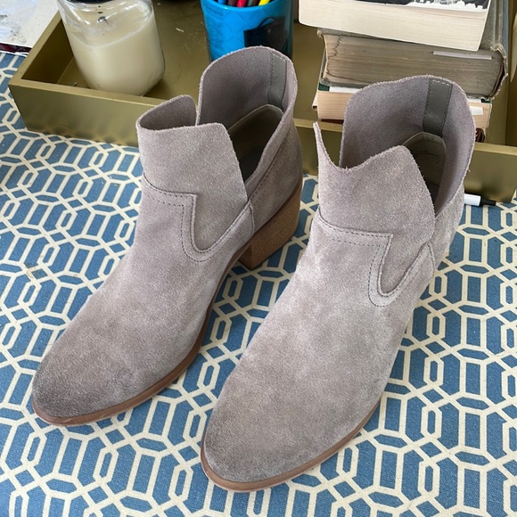 bp Shoes - BP. Brice notched suede ankle bootie in grey 9 EUC